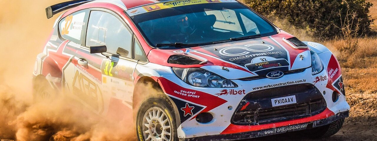 Rallye Racing - rasante Drifts und heißer Asphalt
