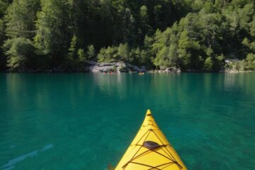 Entdeckungsreise zum Lac de Sainte-Croix: Ein Paradies für Naturliebhaber und Wassersportler